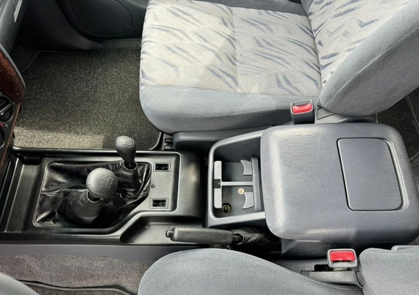 Toyota Land Cruiser cena 68500 przebieg: 205451, rok produkcji 2000 z Starachowice małe 781